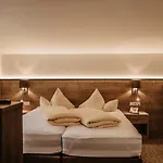 Viktoria 3* Зёльден