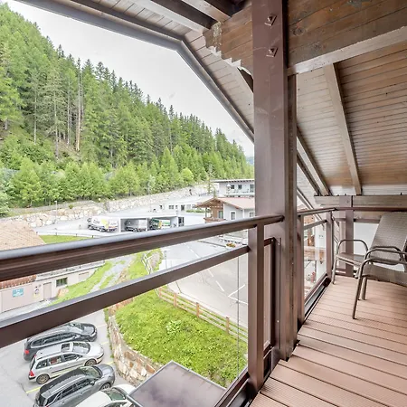 Viktoria Ζόλντεν